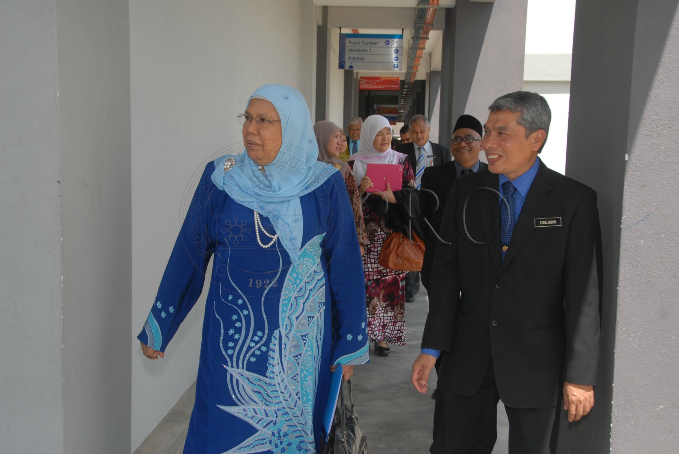 PRO 14 01 SEKOLAH FBA 8143